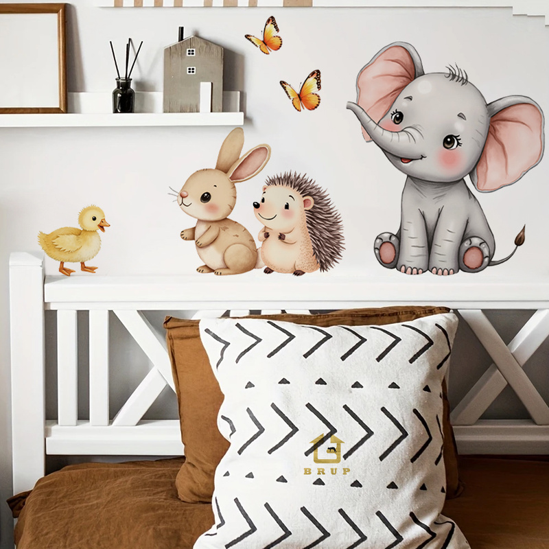 Baby Nursery Stickers - ملصق حائط على شكل حيوانات كرتونية