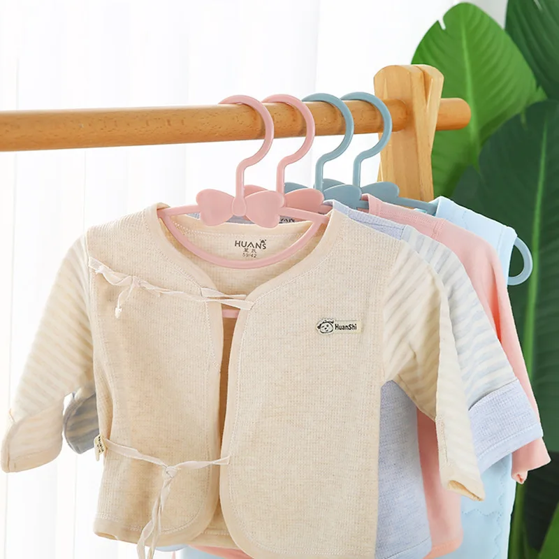 5-50 قطعة شماعات الطفل البلاست - مراجعة Baby Nursery Hangers وسعره
